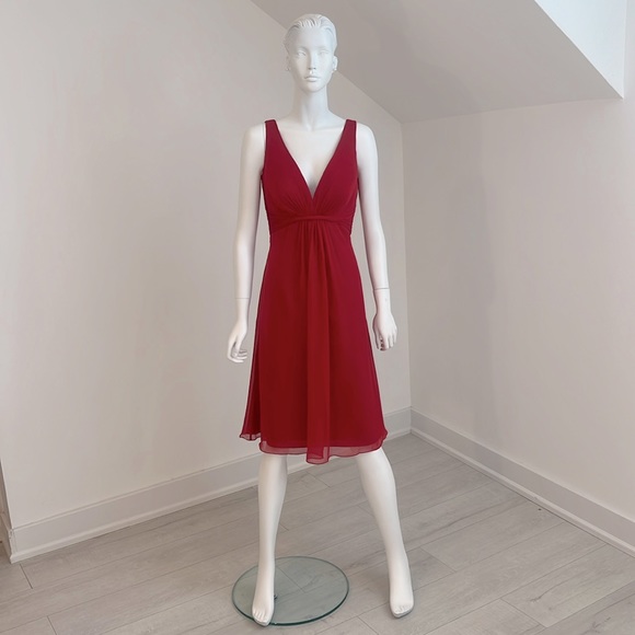 NWT SAMPLE SALE Bella Formals size 10 claret red iridescent chiffon. Pristine - Picture 1 of 7